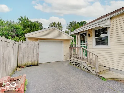 5417 E 18th Street Indianapolis IN 46218