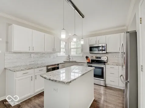 6215 Valleyview Drive Fishers IN 46038