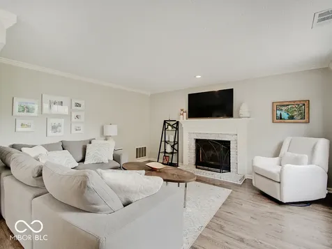 6215 Valleyview Drive Fishers IN 46038