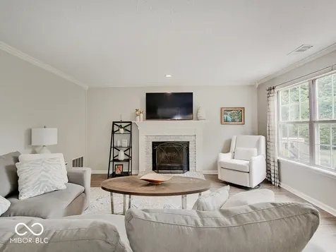 6215 Valleyview Drive Fishers IN 46038