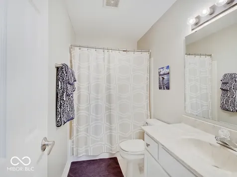 6215 Valleyview Drive Fishers IN 46038