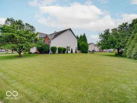 6215 Valleyview Drive Fishers IN 46038