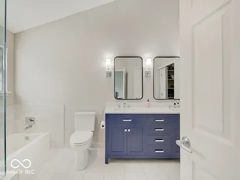 6215 Valleyview Drive Fishers IN 46038