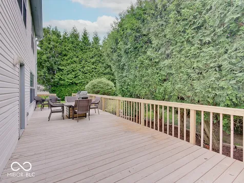 6215 Valleyview Drive Fishers IN 46038