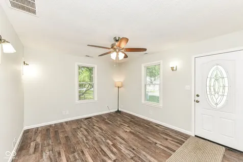 4213 Lloyd Street Indianapolis IN 46239