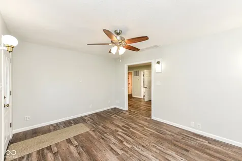 4213 Lloyd Street Indianapolis IN 46239
