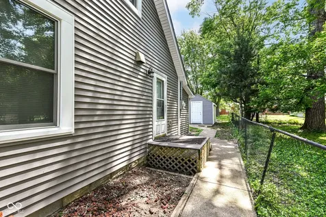 4213 Lloyd Street Indianapolis IN 46239