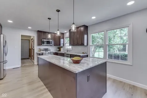 6724 W Sweet Creek Drive New Palestine IN 46163