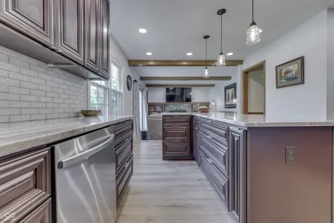 6724 W Sweet Creek Drive New Palestine IN 46163