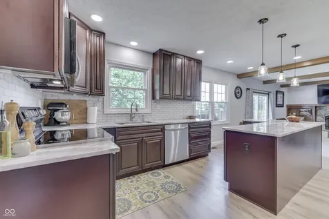 6724 W Sweet Creek Drive New Palestine IN 46163