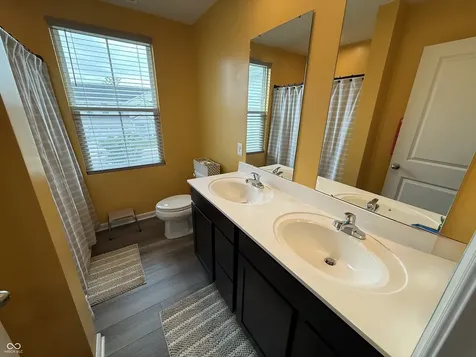 2216 Holiday Creek Drive Whitestown IN 46075