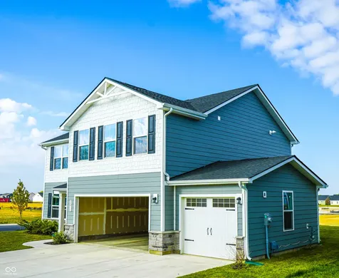 2216 Holiday Creek Drive Whitestown IN 46075