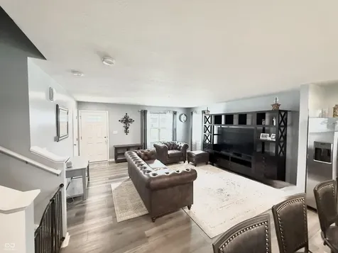 2216 Holiday Creek Drive Whitestown IN 46075