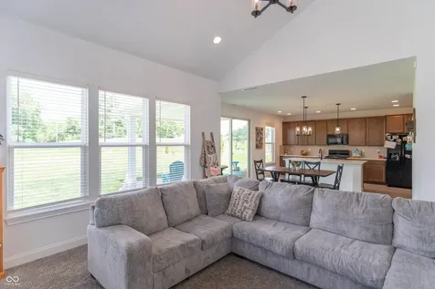 1054 E Valley Oak Court Mooresville IN 46158