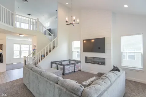 1054 E Valley Oak Court Mooresville IN 46158