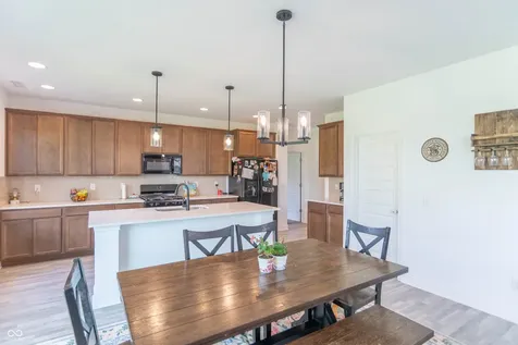 1054 E Valley Oak Court Mooresville IN 46158