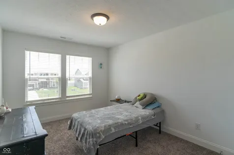 1054 E Valley Oak Court Mooresville IN 46158
