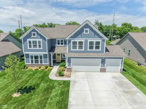 1054 E Valley Oak Court Mooresville IN 46158