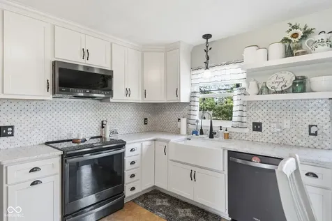 556 Alton Drive Greenwood IN 46143