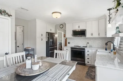 556 Alton Drive Greenwood IN 46143