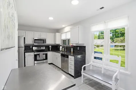 8323 La Habra Lane Indianapolis IN 46236
