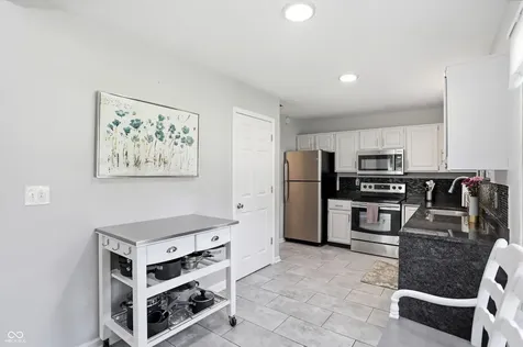 8323 La Habra Lane Indianapolis IN 46236
