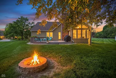 8323 La Habra Lane Indianapolis IN 46236