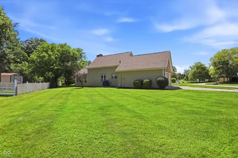 8323 La Habra Lane Indianapolis IN 46236