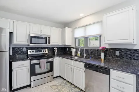 8323 La Habra Lane Indianapolis IN 46236