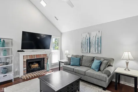 8323 La Habra Lane Indianapolis IN 46236