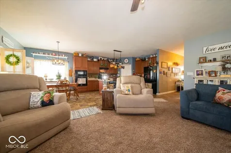 129 Larimar Way Whiteland IN 46184