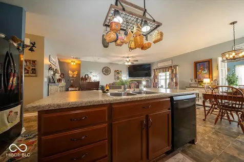 129 Larimar Way Whiteland IN 46184