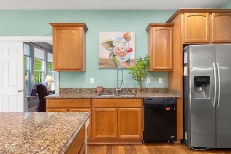 9598 W 300 S Columbus IN 47201