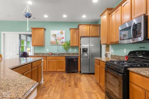 9598 W 300 S Columbus IN 47201