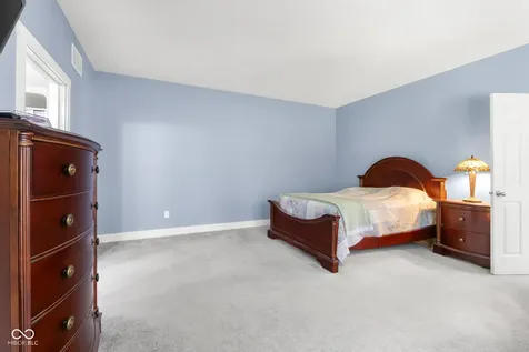 9598 W 300 S Columbus IN 47201