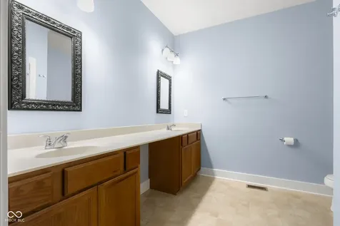9598 W 300 S Columbus IN 47201
