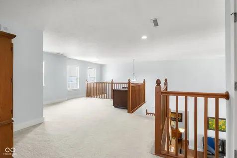 9598 W 300 S Columbus IN 47201