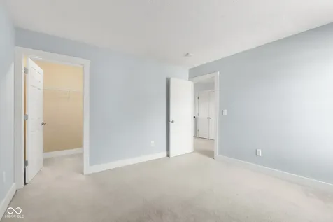 9598 W 300 S Columbus IN 47201