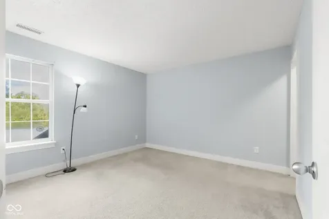 9598 W 300 S Columbus IN 47201