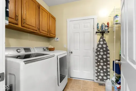 9598 W 300 S Columbus IN 47201