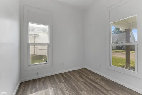 1922 Wallace Avenue Columbus IN 47201