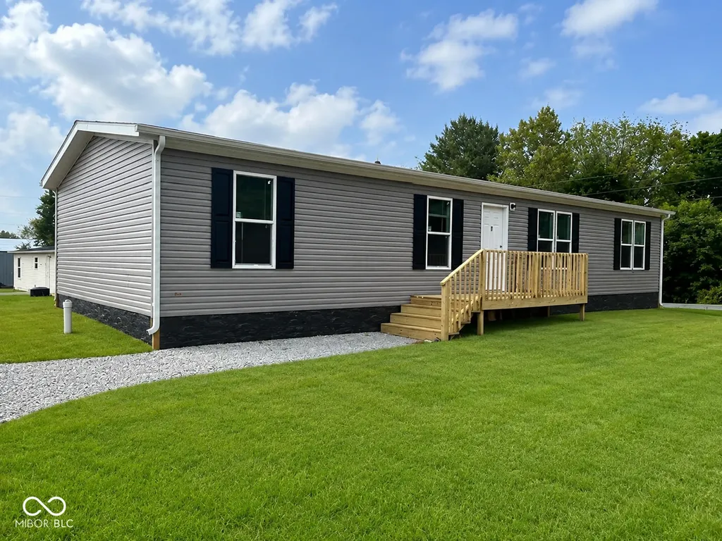 377 Locustwood Drive North Vernon IN 47265