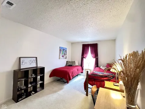 949 Runnymede Drive Greenfield IN 46140