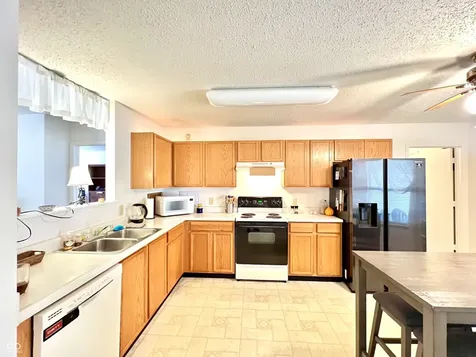 949 Runnymede Drive Greenfield IN 46140