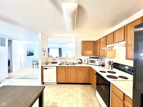 949 Runnymede Drive Greenfield IN 46140