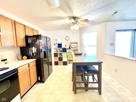 949 Runnymede Drive Greenfield IN 46140