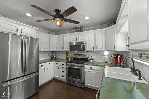 8490 Hilltop Lane Martinsville IN 46151