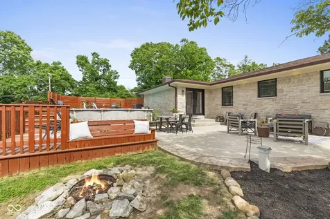 8490 Hilltop Lane Martinsville IN 46151