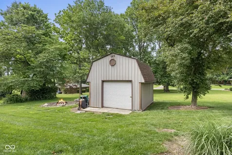 8490 Hilltop Lane Martinsville IN 46151