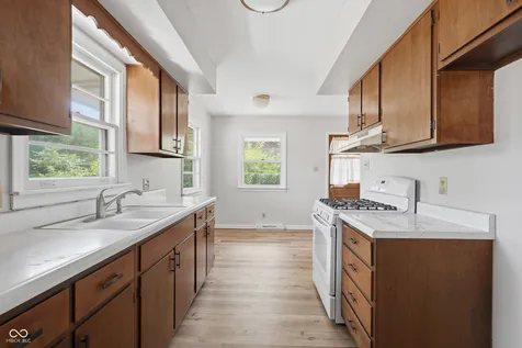 7436 E 50th Street Indianapolis IN 46226